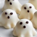 No-Bake Oreo Ghost Truffles for a Sweet Scare 👻🍫